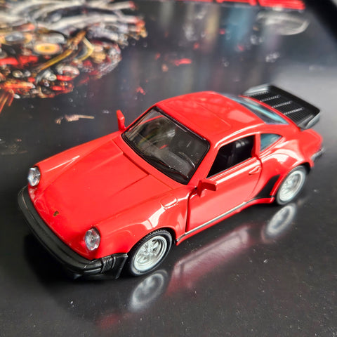 PORSCHE TURBO ROT „LUMINOUS“