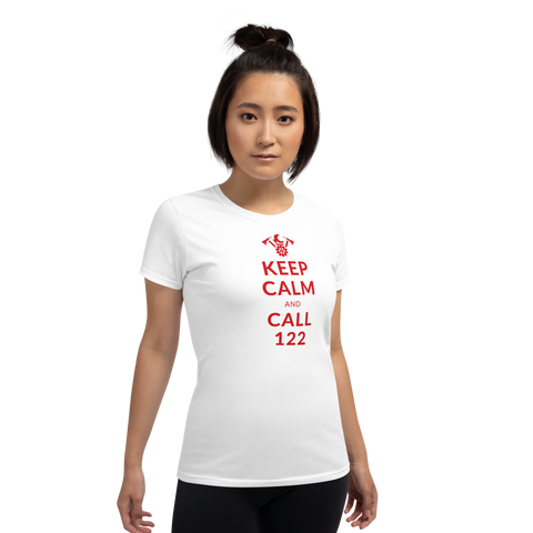 Keep calm and call 122 / Kurzärmeliges T-Shirt für Damen